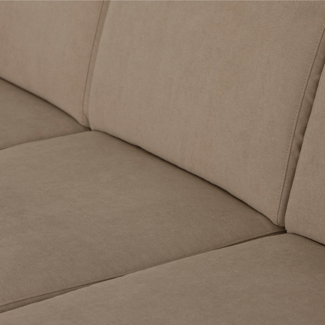 Sofá de 3 lugares com chaise longue reversível e pés vintage – Angel