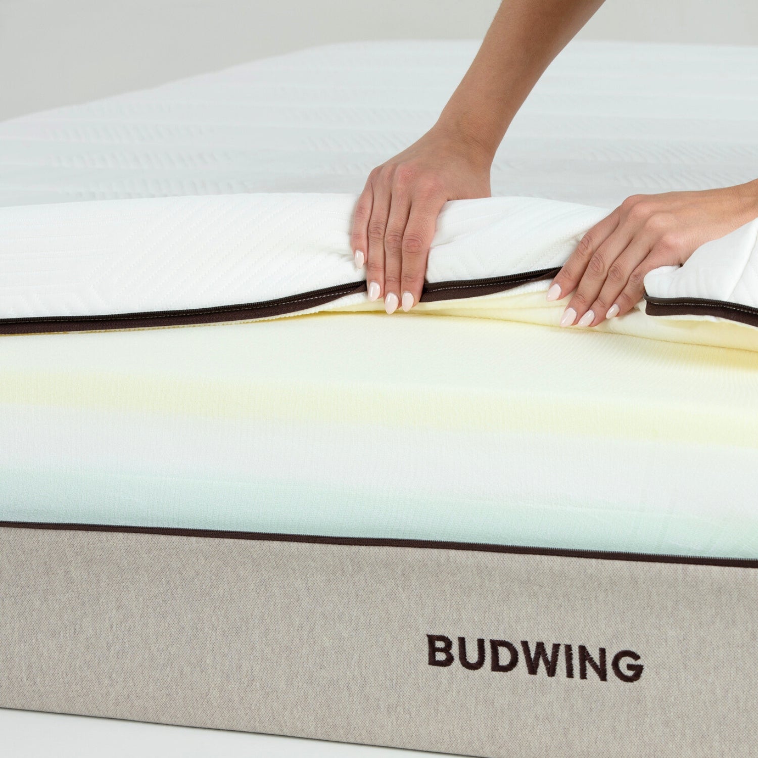 Matelas BioHybrid avec mousse à mémoire de forme, latex et ressorts ensachés