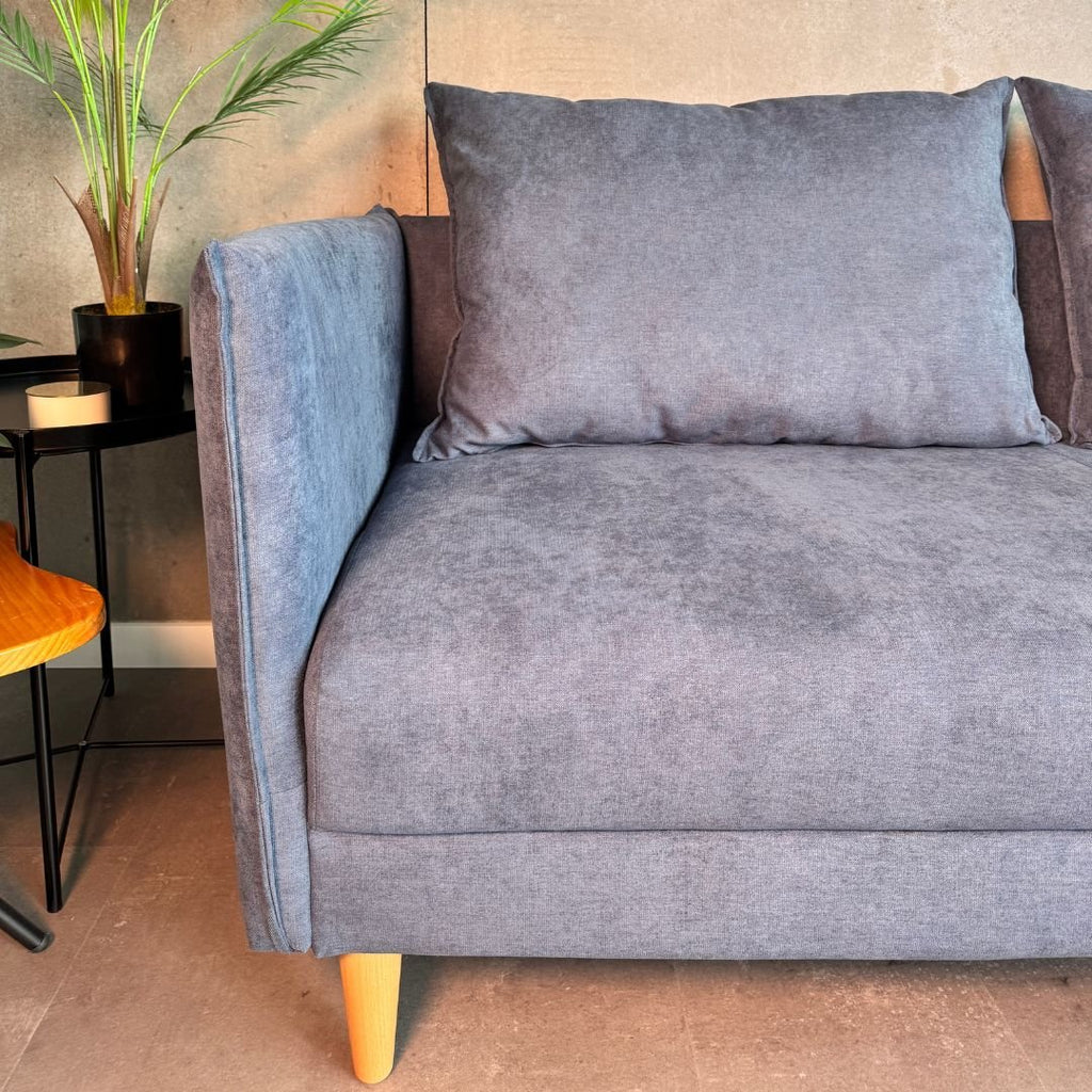 Sofá 3 Lugares com pé alto de madeira - MelanieS10223SSRAG2721_C24