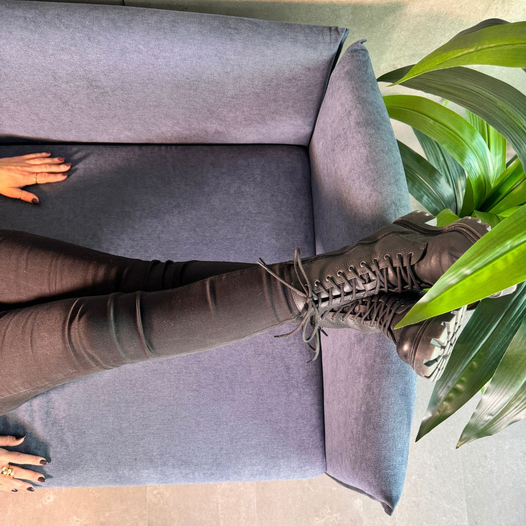 Sofá 3 Lugares com pé alto de madeira - MelanieS10223SSRAG2721_C24