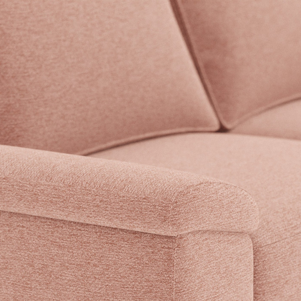 Sofá 3 Lugares com Pé Alto Metálico – LyraSofá 3 Lugares com Pé Alto Metálico – Lyra